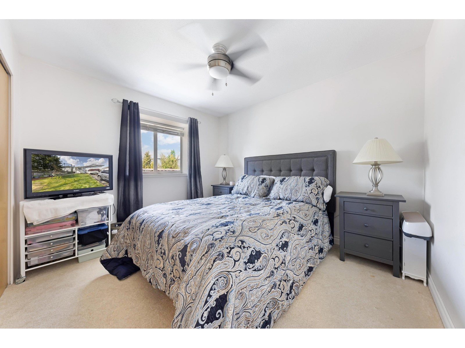 Photo 11 of 15852 100 Avenue, Surrey BC