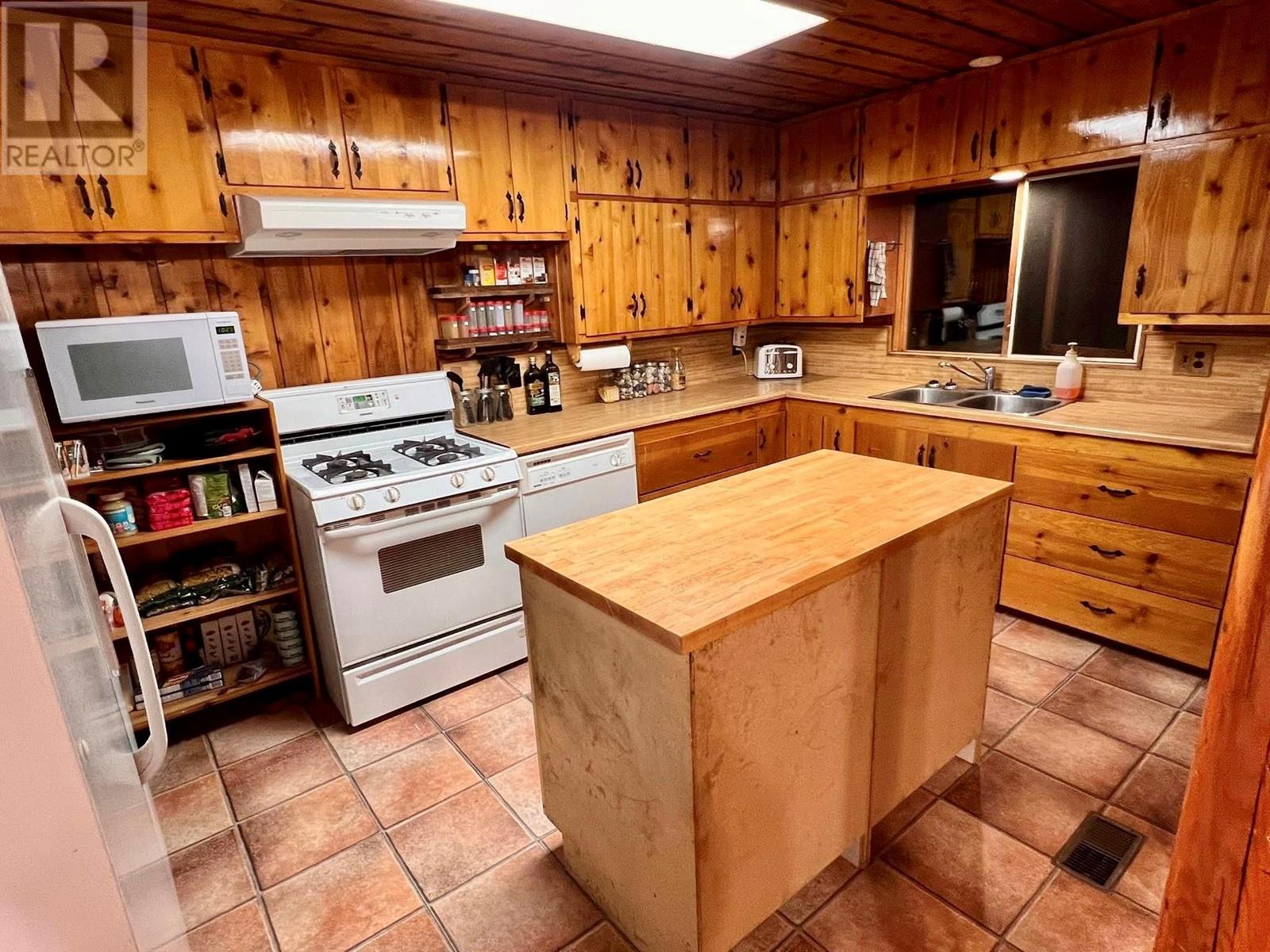 1380 Old Hedley Road, Princeton
