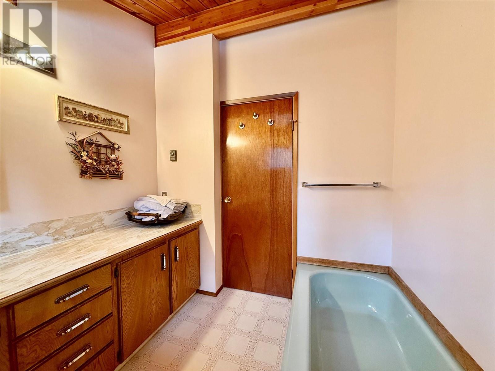 3886 Princeton Summerland Road, Princeton
