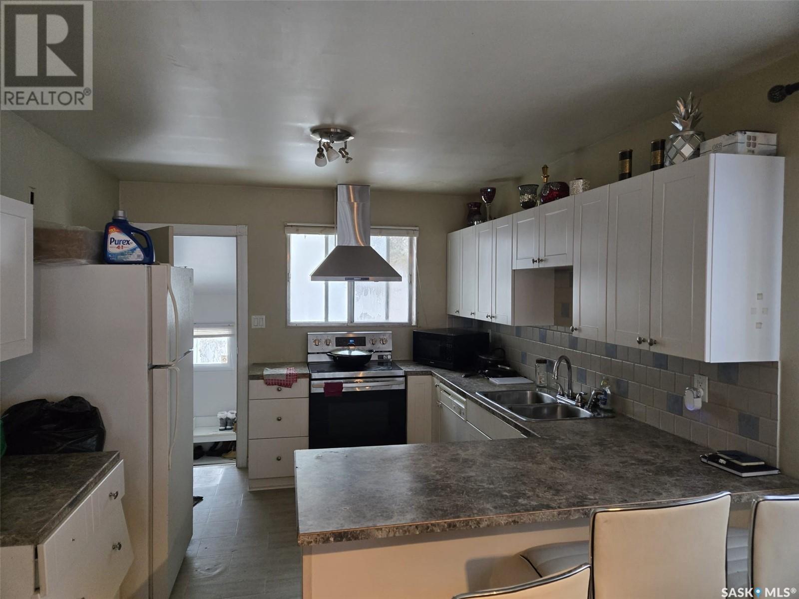 Photo 5 of 1840 Quebec Street, Regina SK
