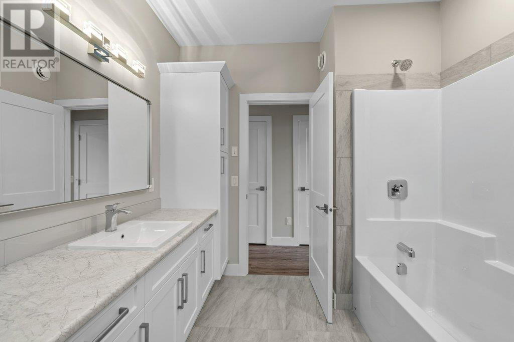  2542 Pinnacle Ridge Drive, West Kelowna