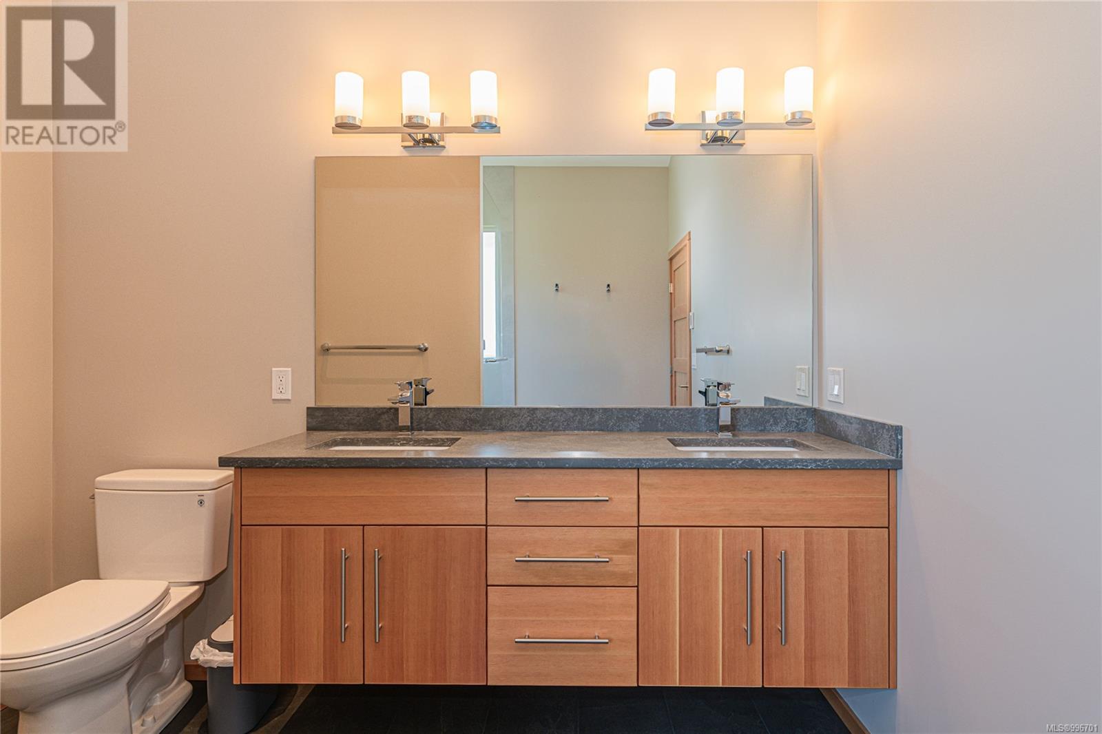 153 Southern Way - 24