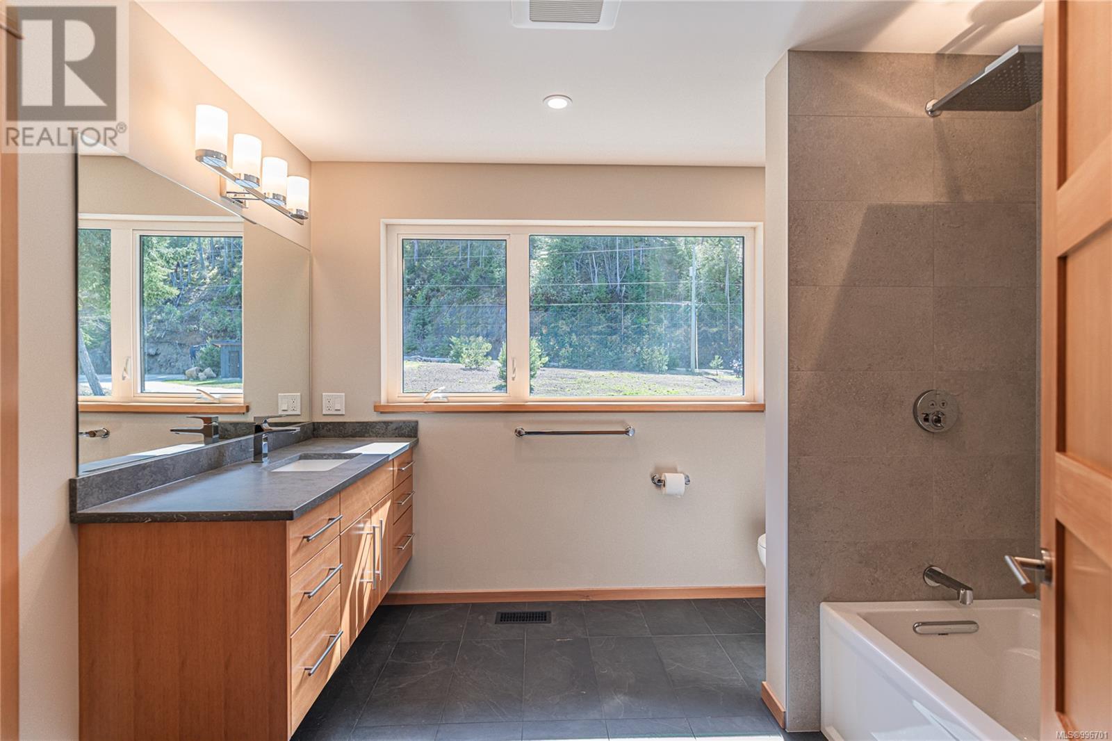 153 Southern Way - 26