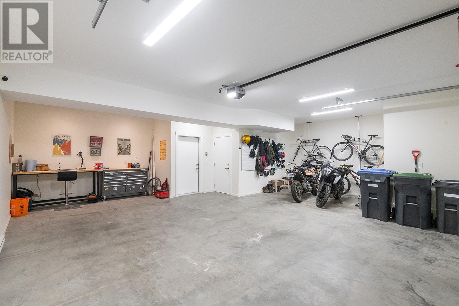 6390 OKANAGAN Street, Oliver