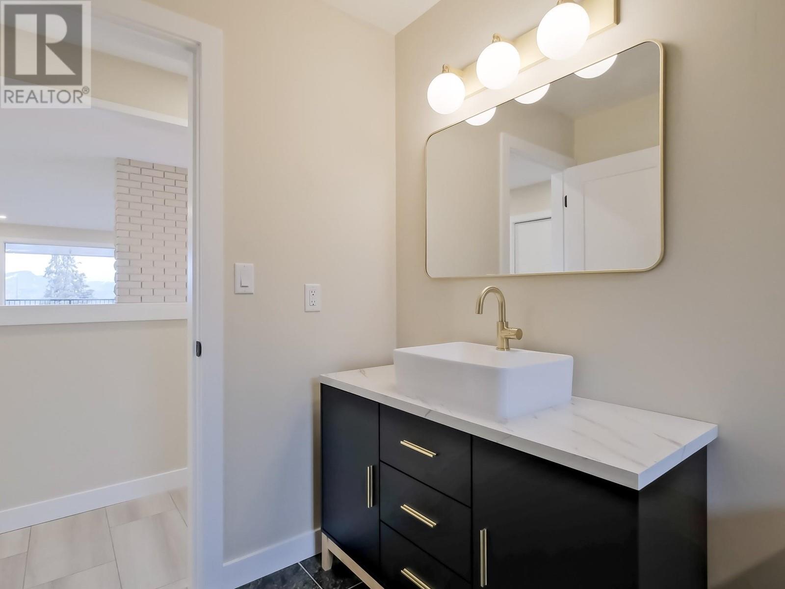  580 Kelview Road, West Kelowna