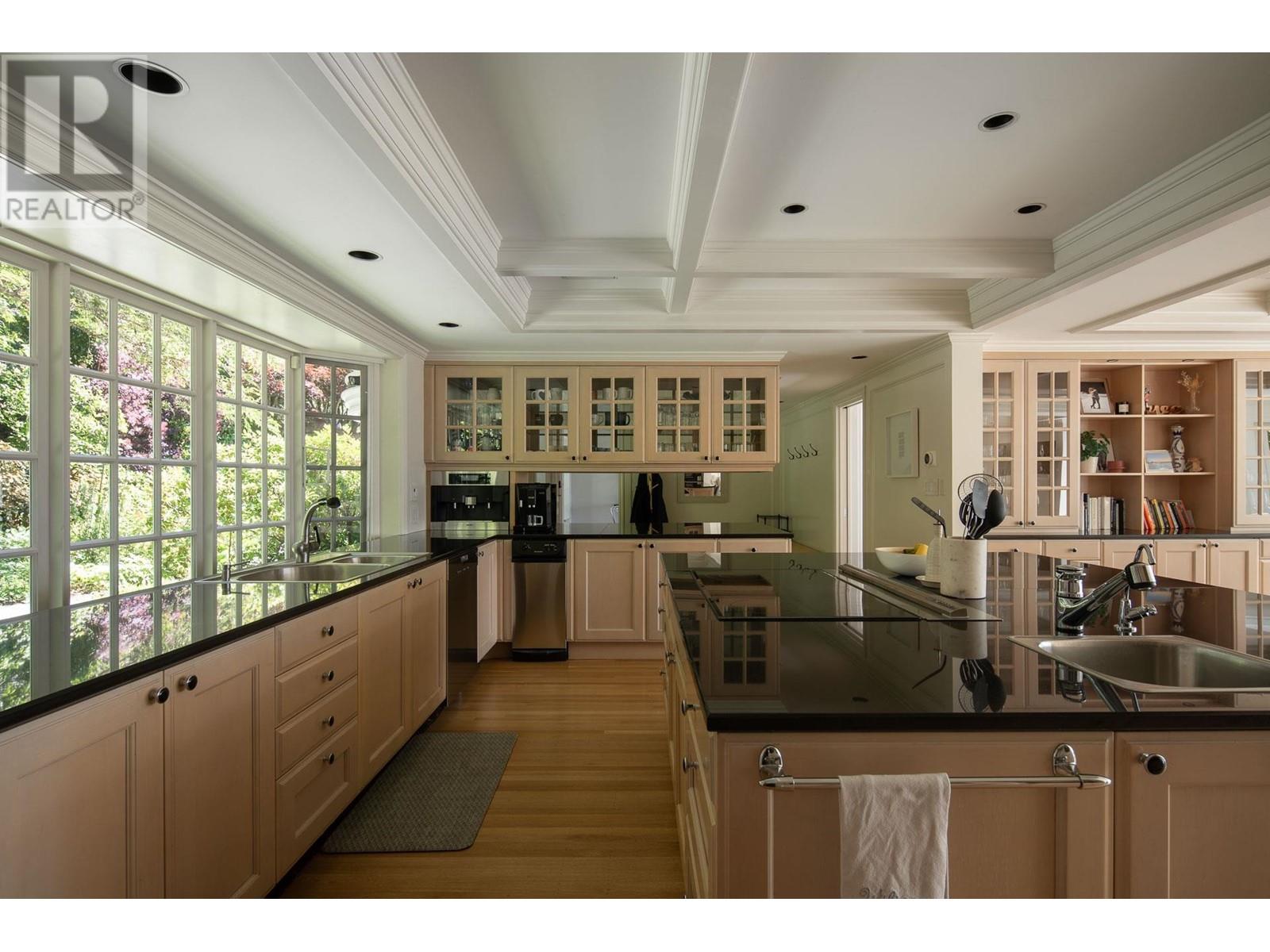 5240 MARINE DRIVE, West Vancouver real estate listing R2965849