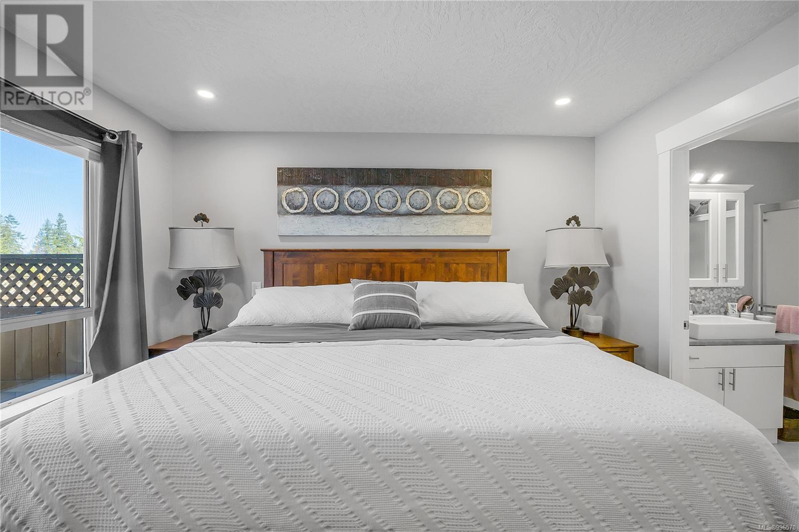 2005 Mulligan Way, Nanaimo