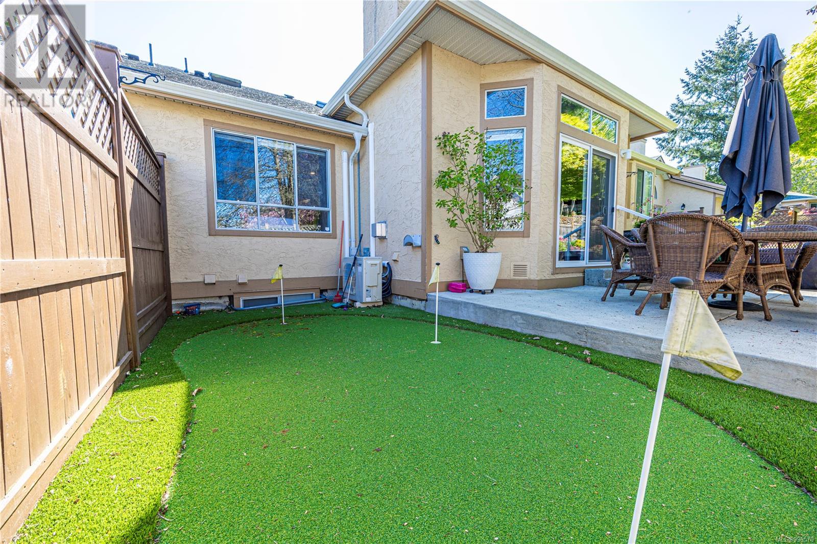 2005 Mulligan Way, Nanaimo