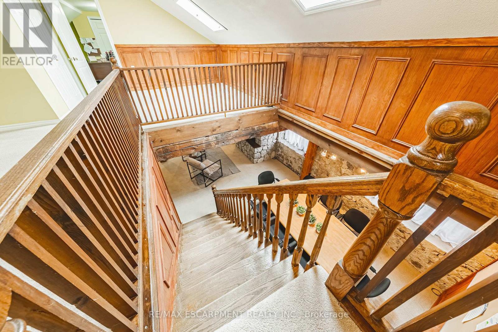 Photo 7 of 110 Freelton Road, Hamilton ON