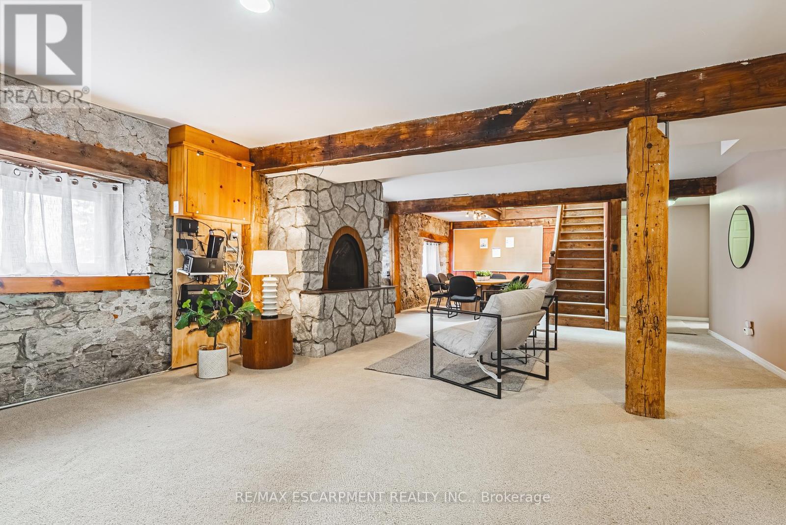 Photo 2 of 110 Freelton Road, Hamilton ON