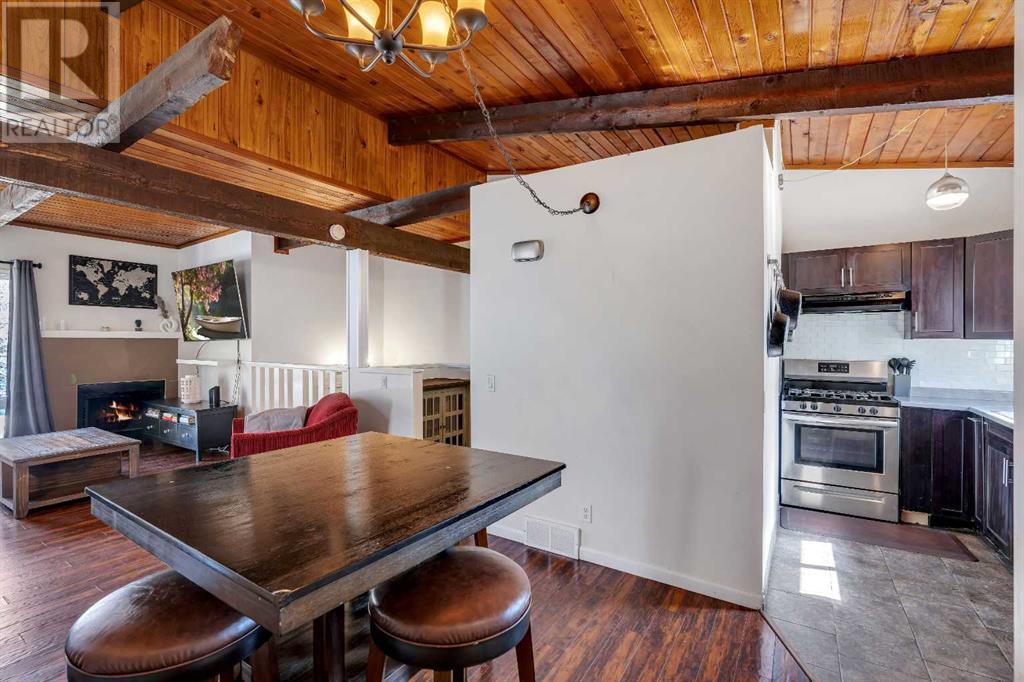 Single Family House Bi-level for Sale in  Rundlehorn Drive NE Pineridge Calgary 