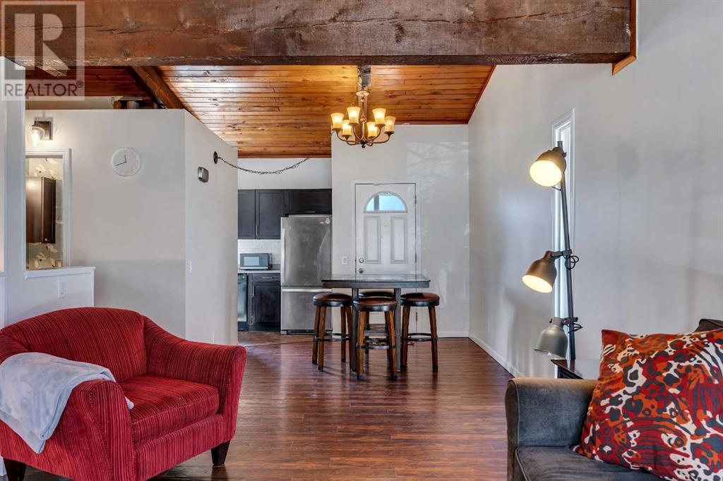 Single Family House Bi-level for Sale in  Rundlehorn Drive NE Pineridge Calgary 