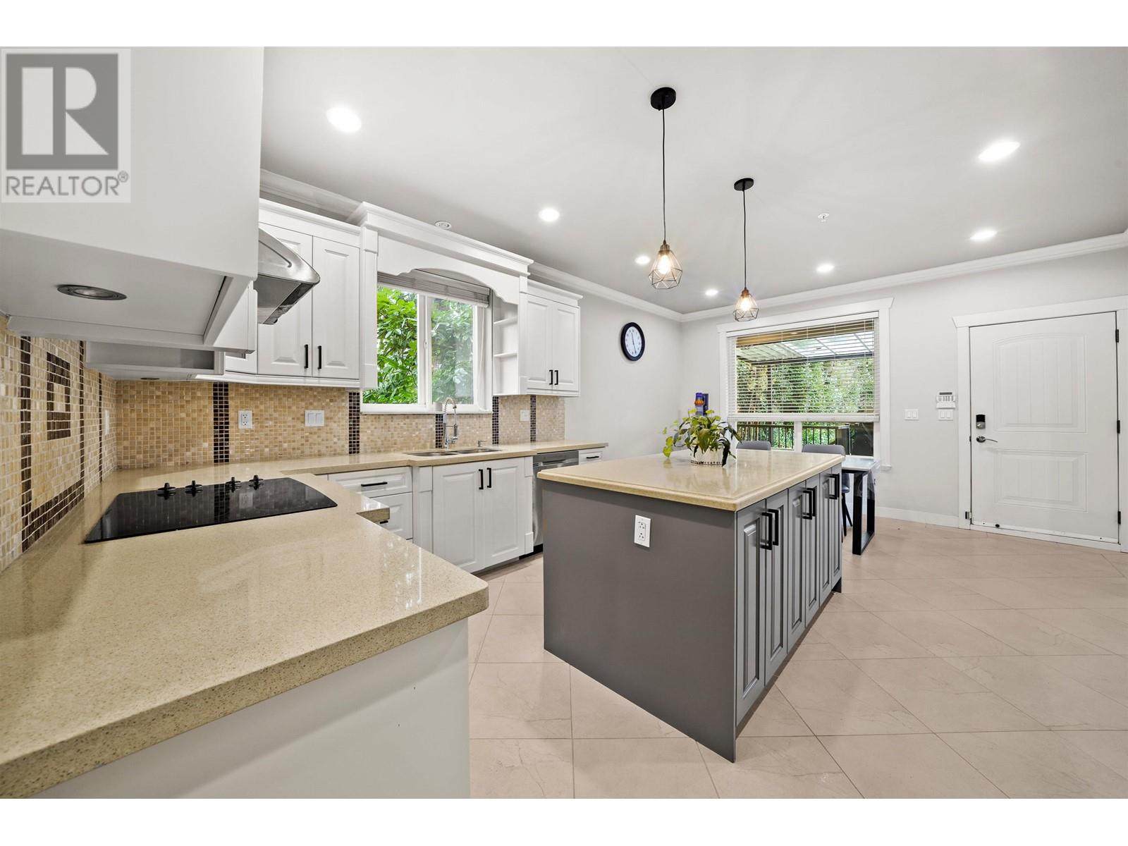 1768 LAURIER AVENUE, Port Coquitlam