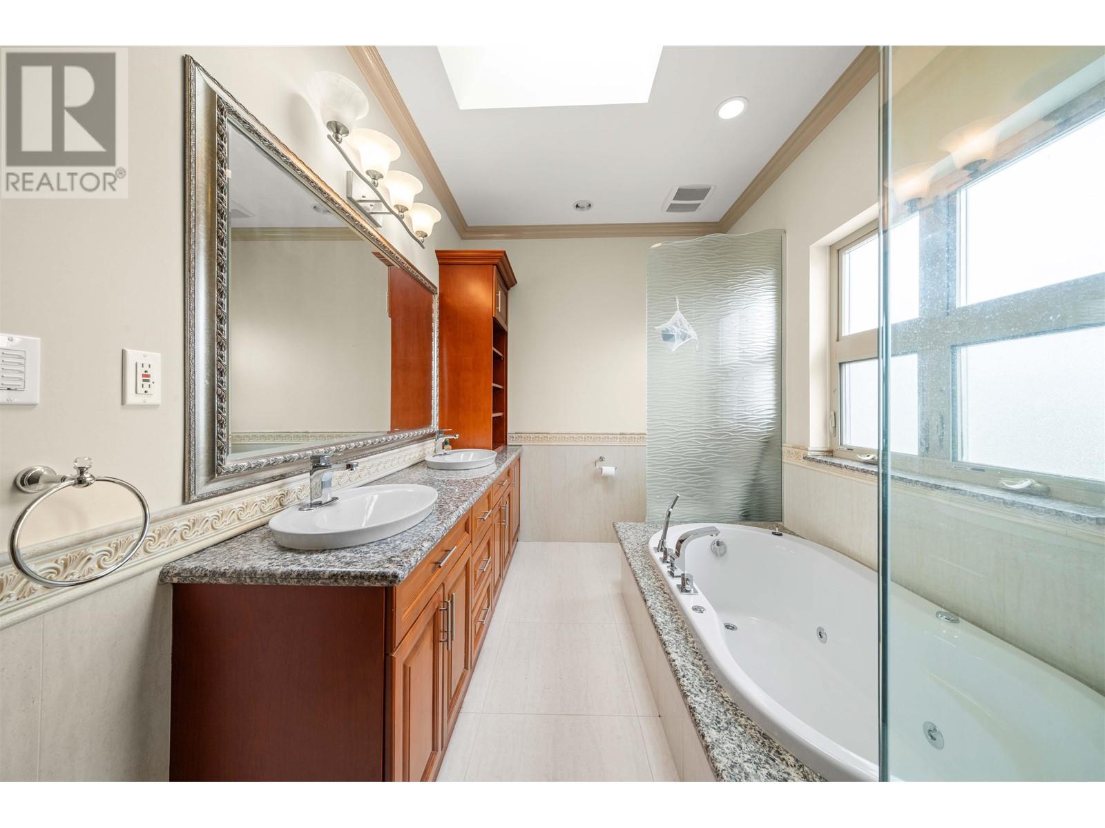 Photo 3 of 8428 Pigott Road, Richmond BC