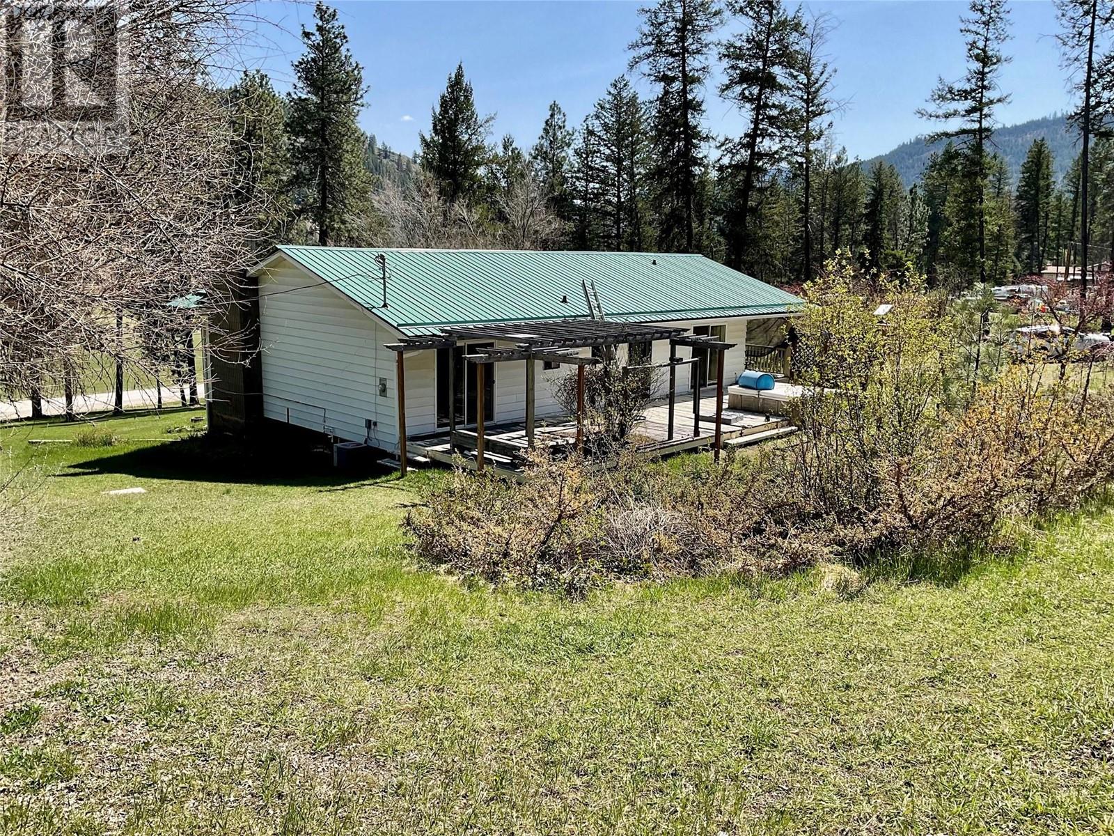 1715 33 Highway - 12