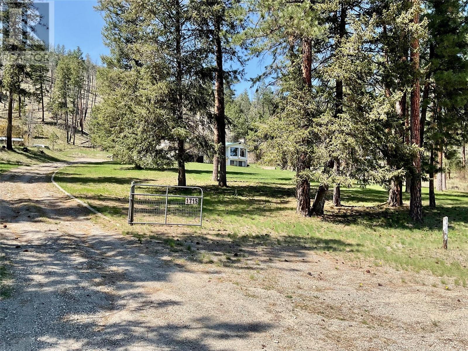 1715 33 Highway, Rock Creek