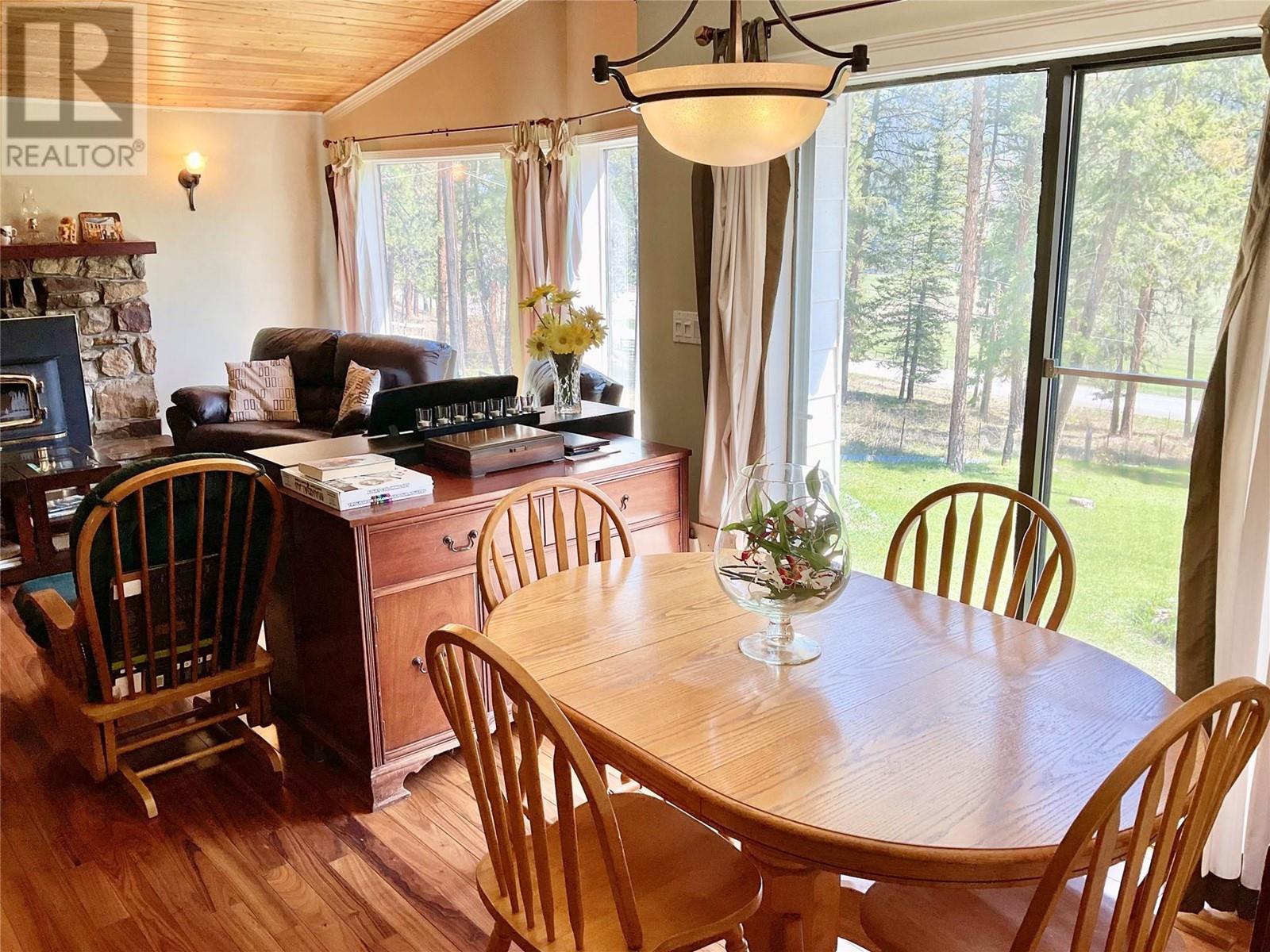 1715 33 Highway, Rock Creek
