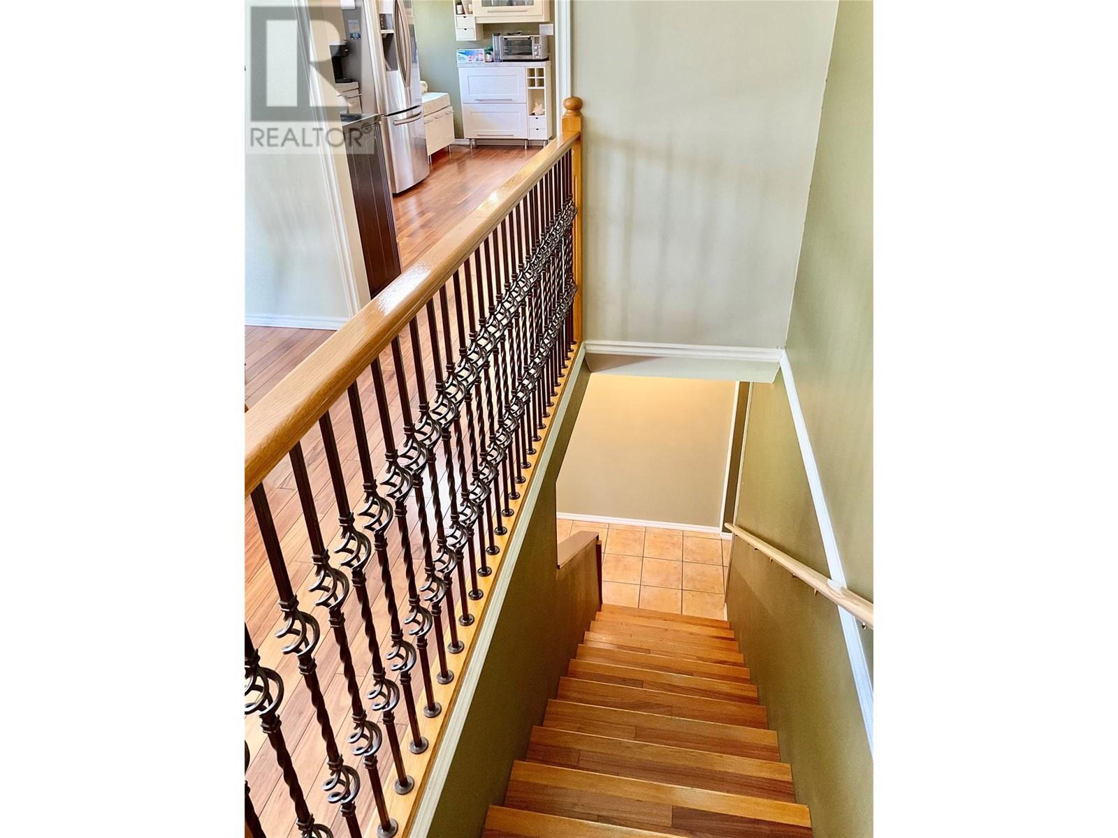 1715 33 Highway, Rock Creek