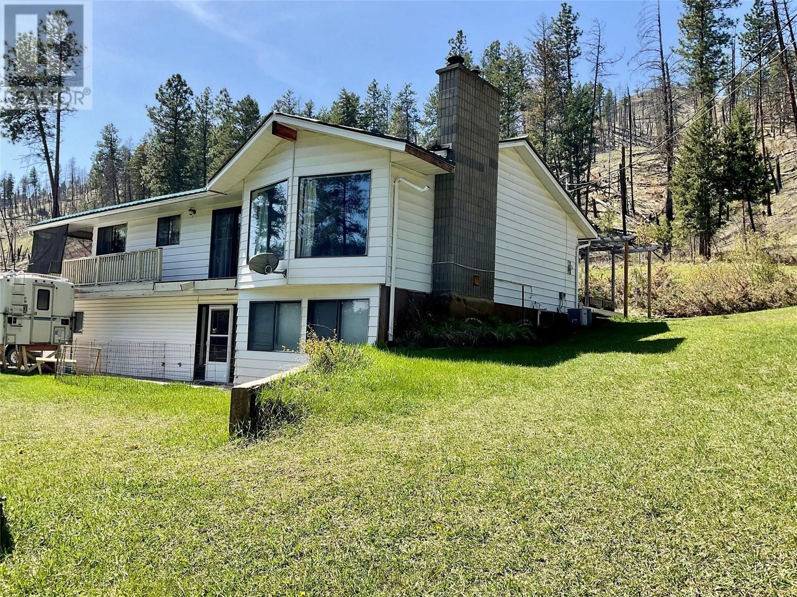 1715 33 Highway, Rock Creek