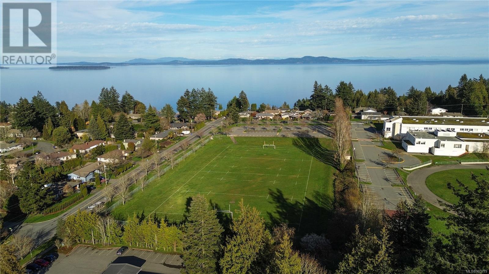  4991 Del Monte Avenue, Saanich