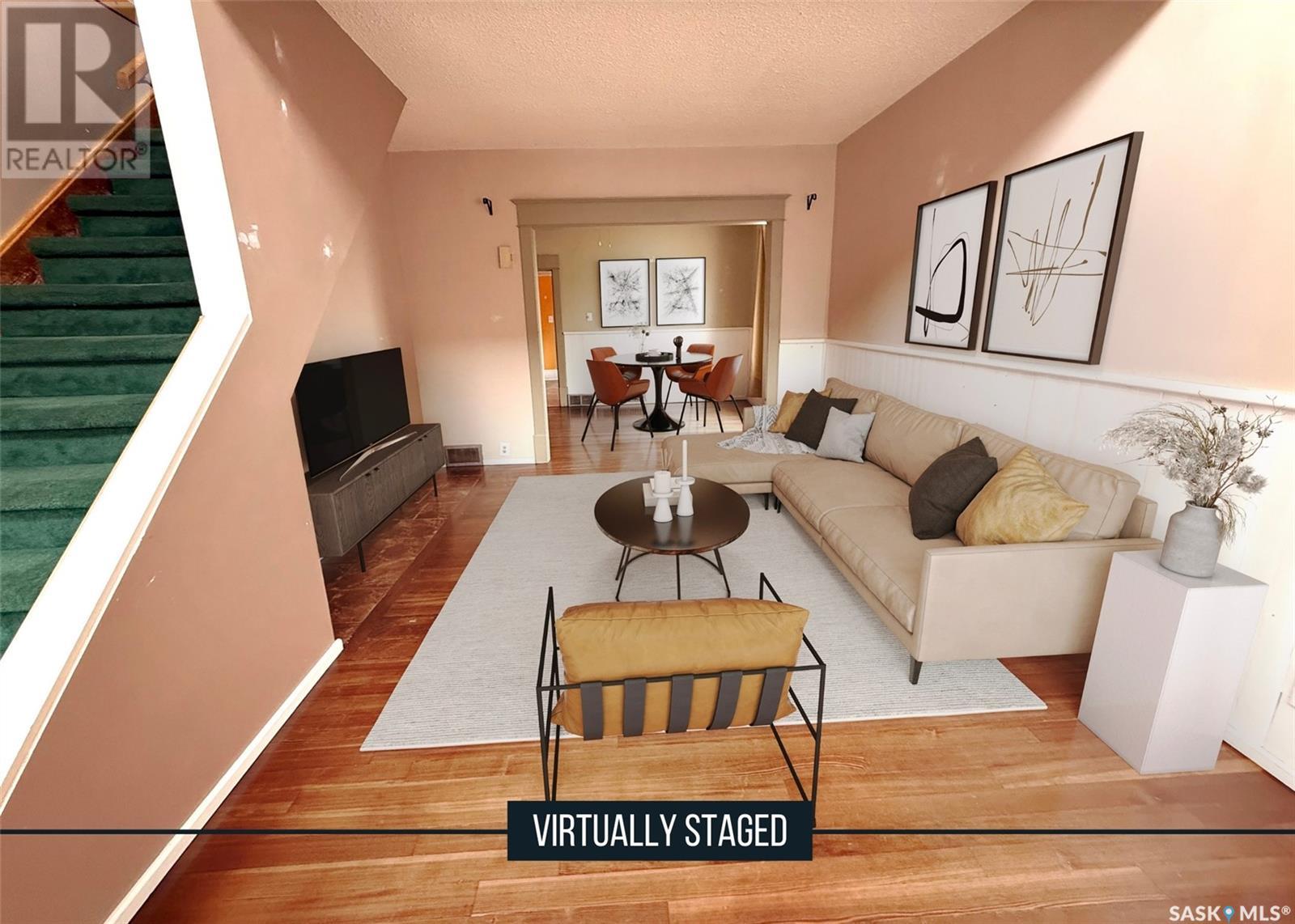 Single Family House 2 Level for Sale in  th AVENUE NE Swift Current 