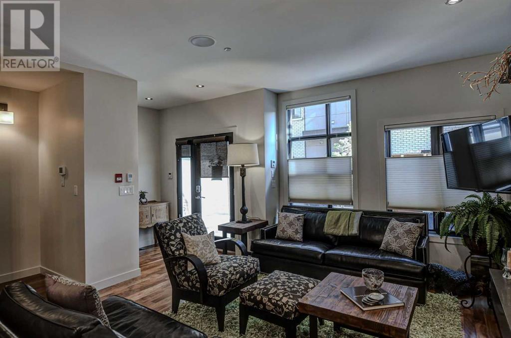 Single Family House for Sale in    Avenue SW Cliff Bungalow Calgary 