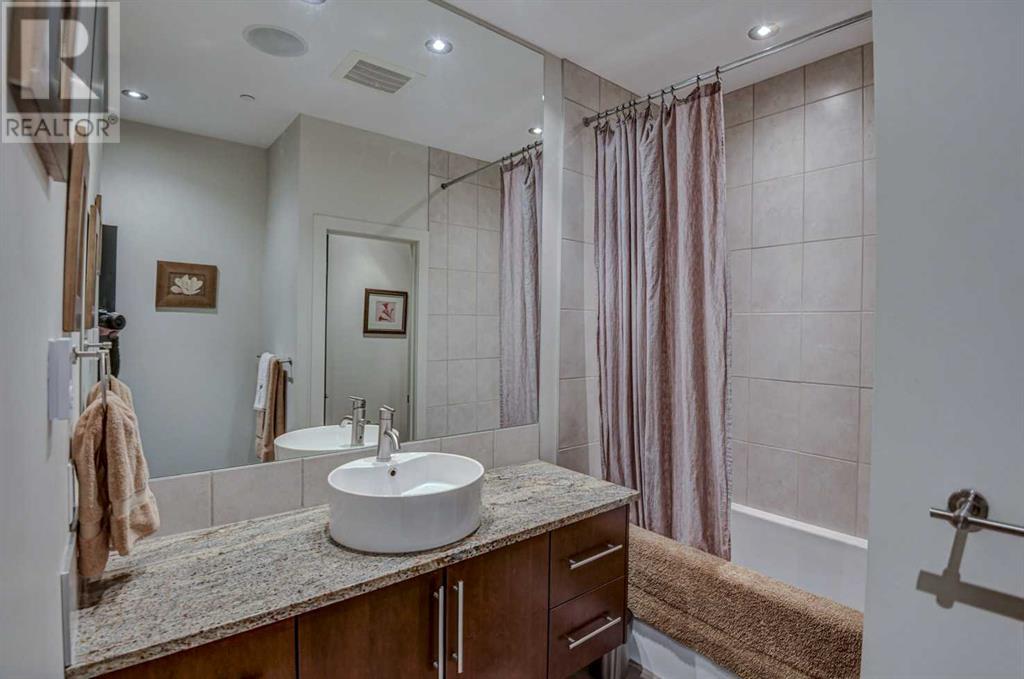 Single Family House for Sale in    Avenue SW Cliff Bungalow Calgary 