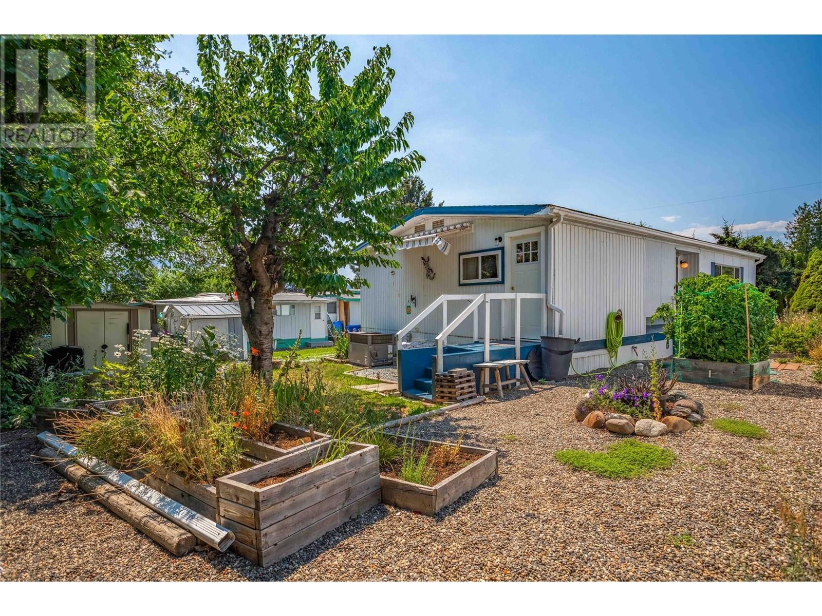 28 1881 Boucherie Road, Westbank