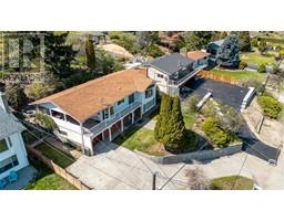 545 Pineview Drive, Kaleden