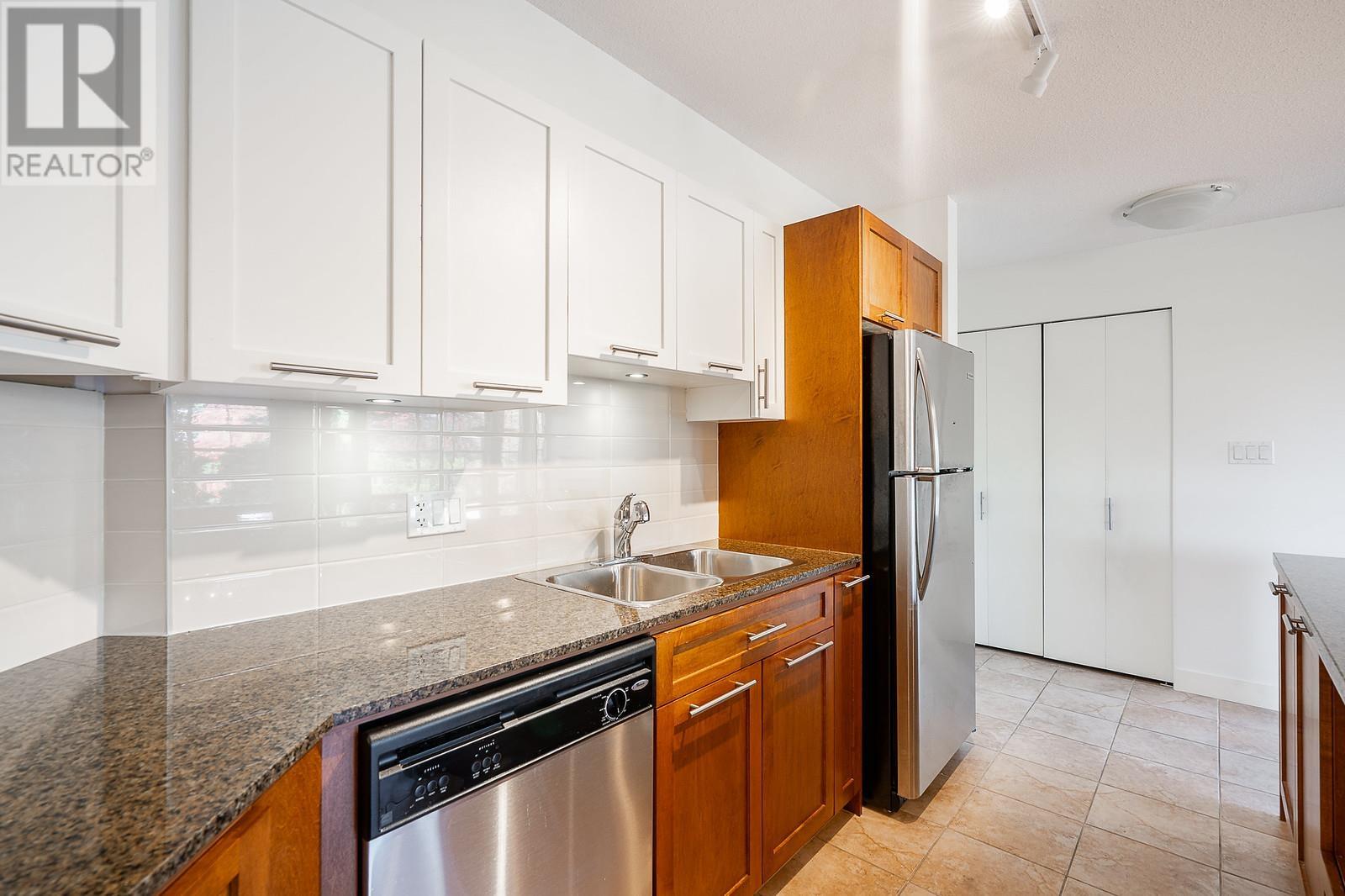 123 19673 MEADOW GARDENS WAY, Pitt Meadows real estate listing R2994966