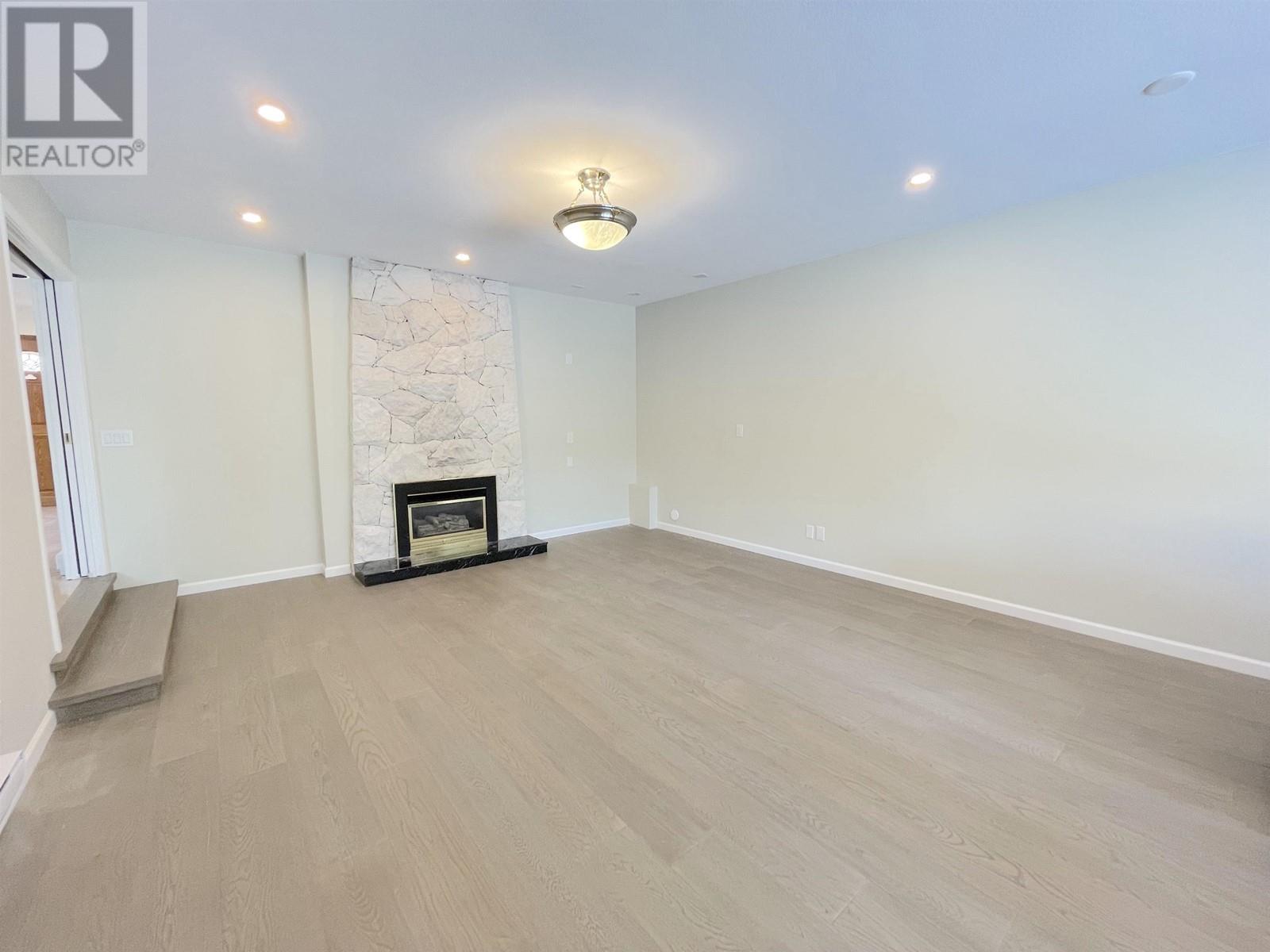 Photo 10 of 7371 Sunnymede Crescent, Richmond BC
