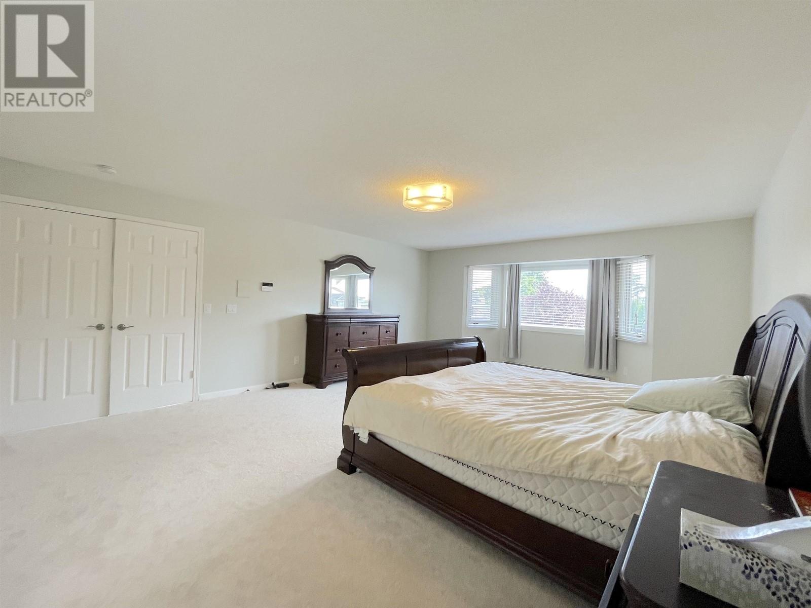Photo 14 of 7371 Sunnymede Crescent, Richmond BC