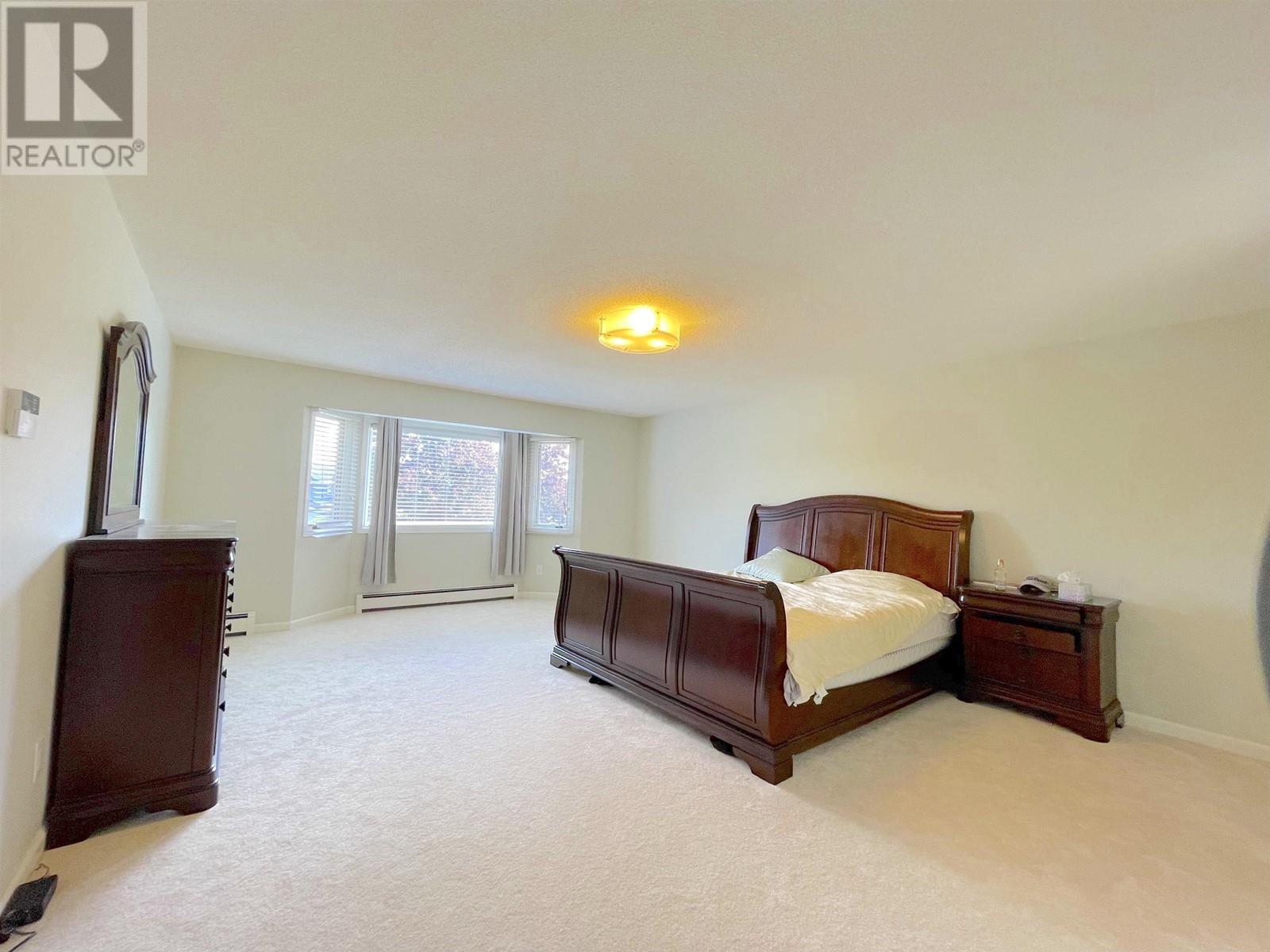 Photo 17 of 7371 Sunnymede Crescent, Richmond BC