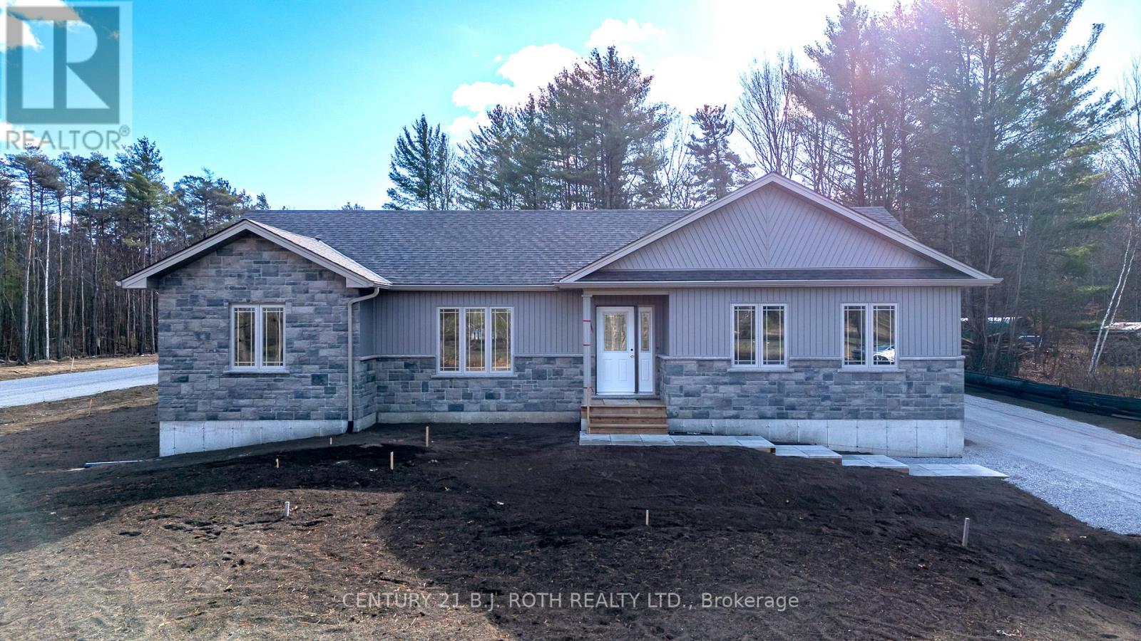 6121 CONCESSION B C ROAD - 3