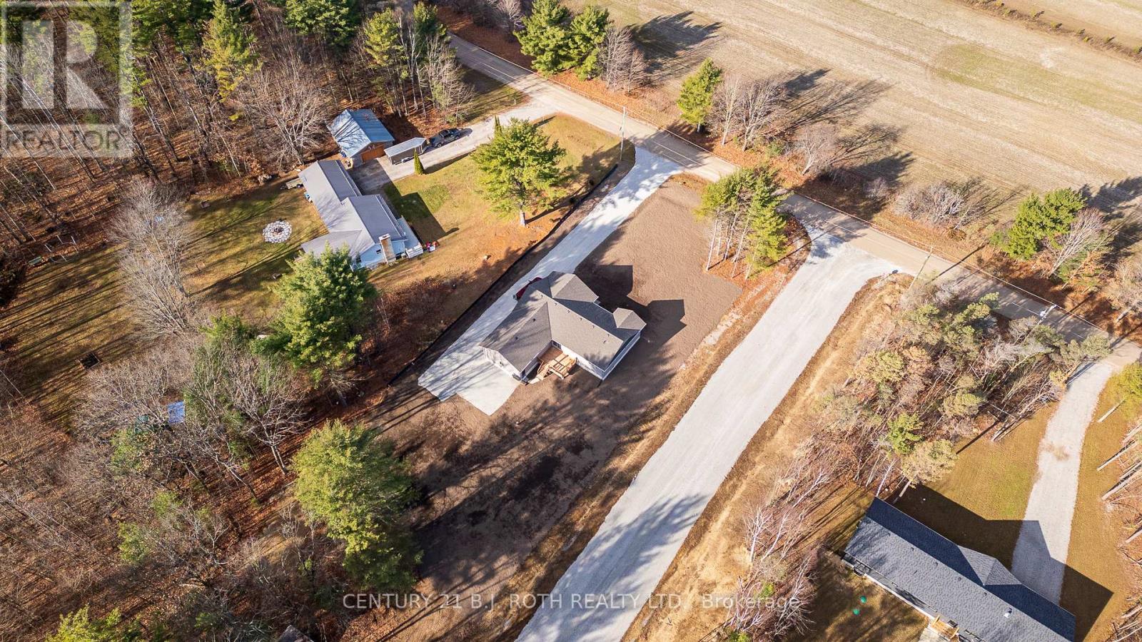6121 CONCESSION B C ROAD - 12