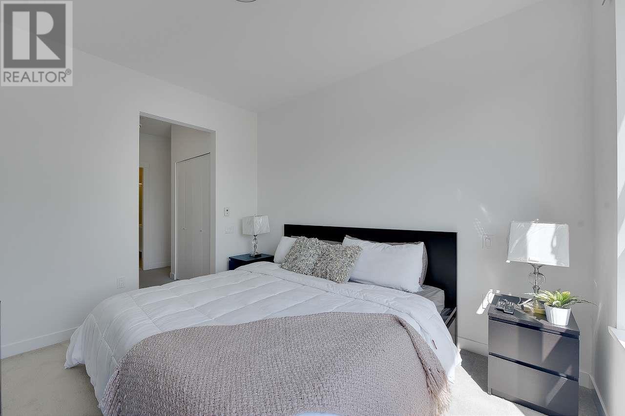 305 550 SEABORNE PLACE, Port Coquitlam real estate listing R2994862