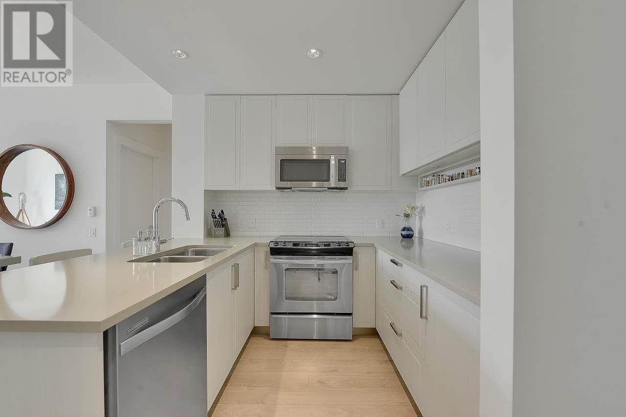 305 550 SEABORNE PLACE, Port Coquitlam real estate listing R2994862