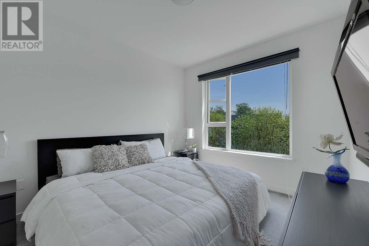 305 550 SEABORNE PLACE, Port Coquitlam real estate listing R2994862