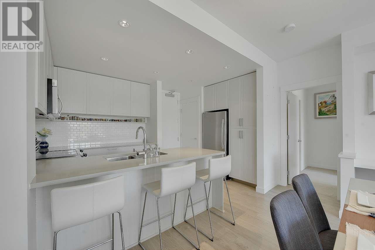 305 550 SEABORNE PLACE, Port Coquitlam real estate listing R2994862