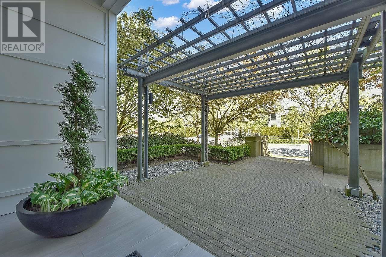 305 550 SEABORNE PLACE, Port Coquitlam real estate listing R2994862