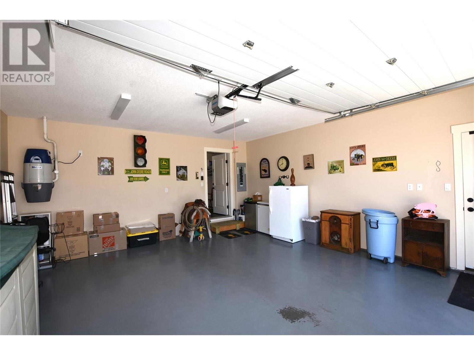  494 Kingfisher Avenue, Vernon