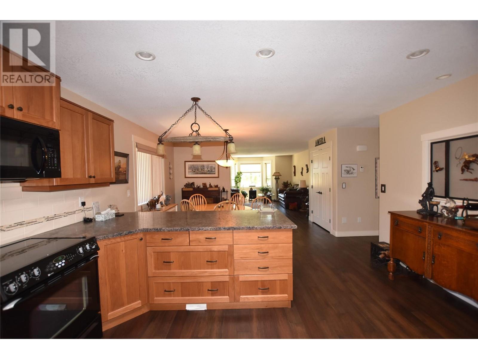  494 Kingfisher Avenue, Vernon