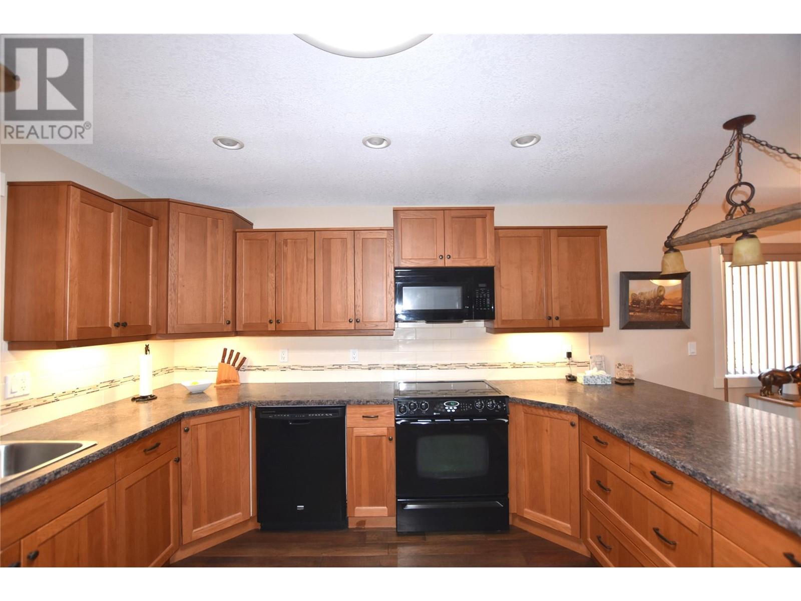  494 Kingfisher Avenue, Vernon