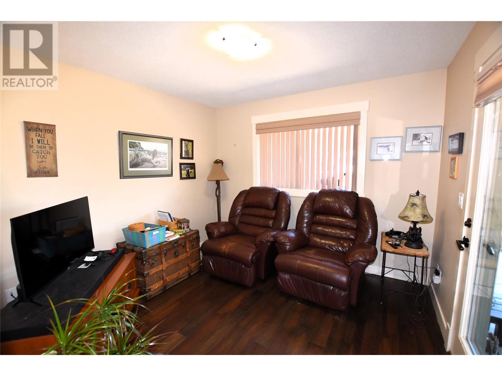  494 Kingfisher Avenue, Vernon