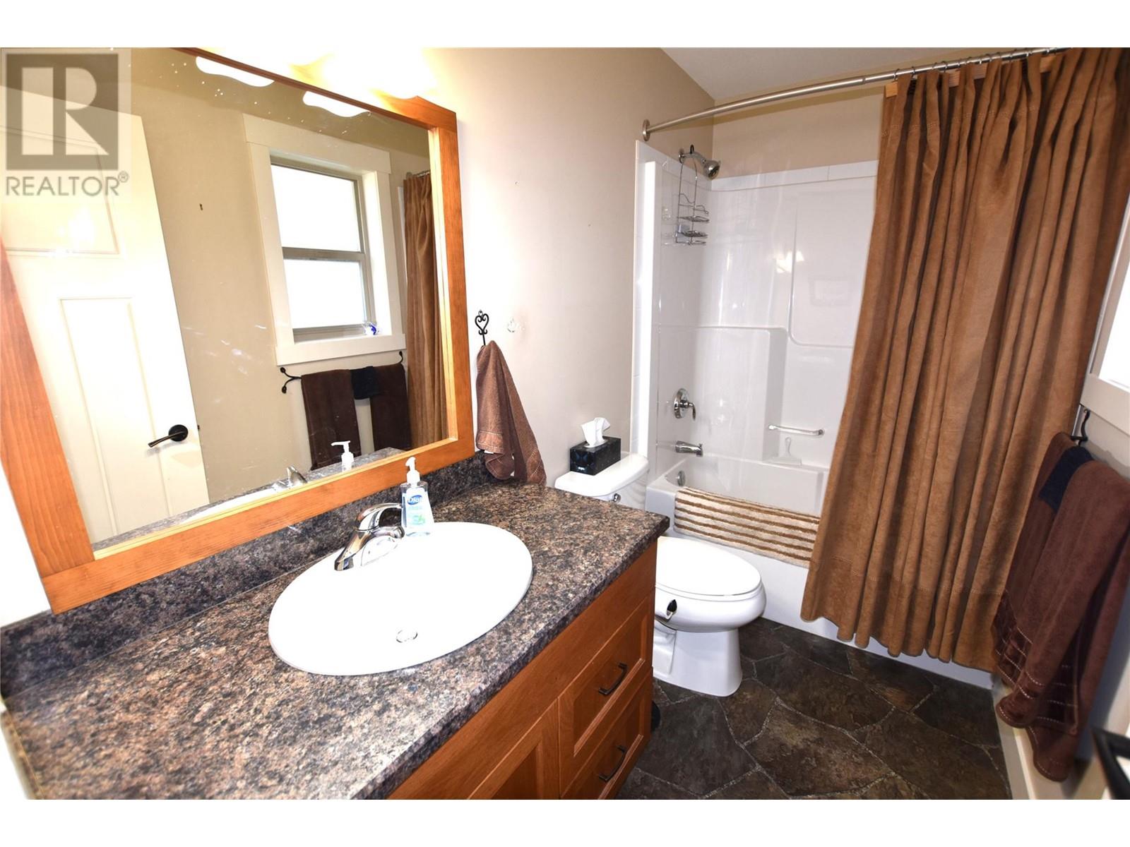  494 Kingfisher Avenue, Vernon