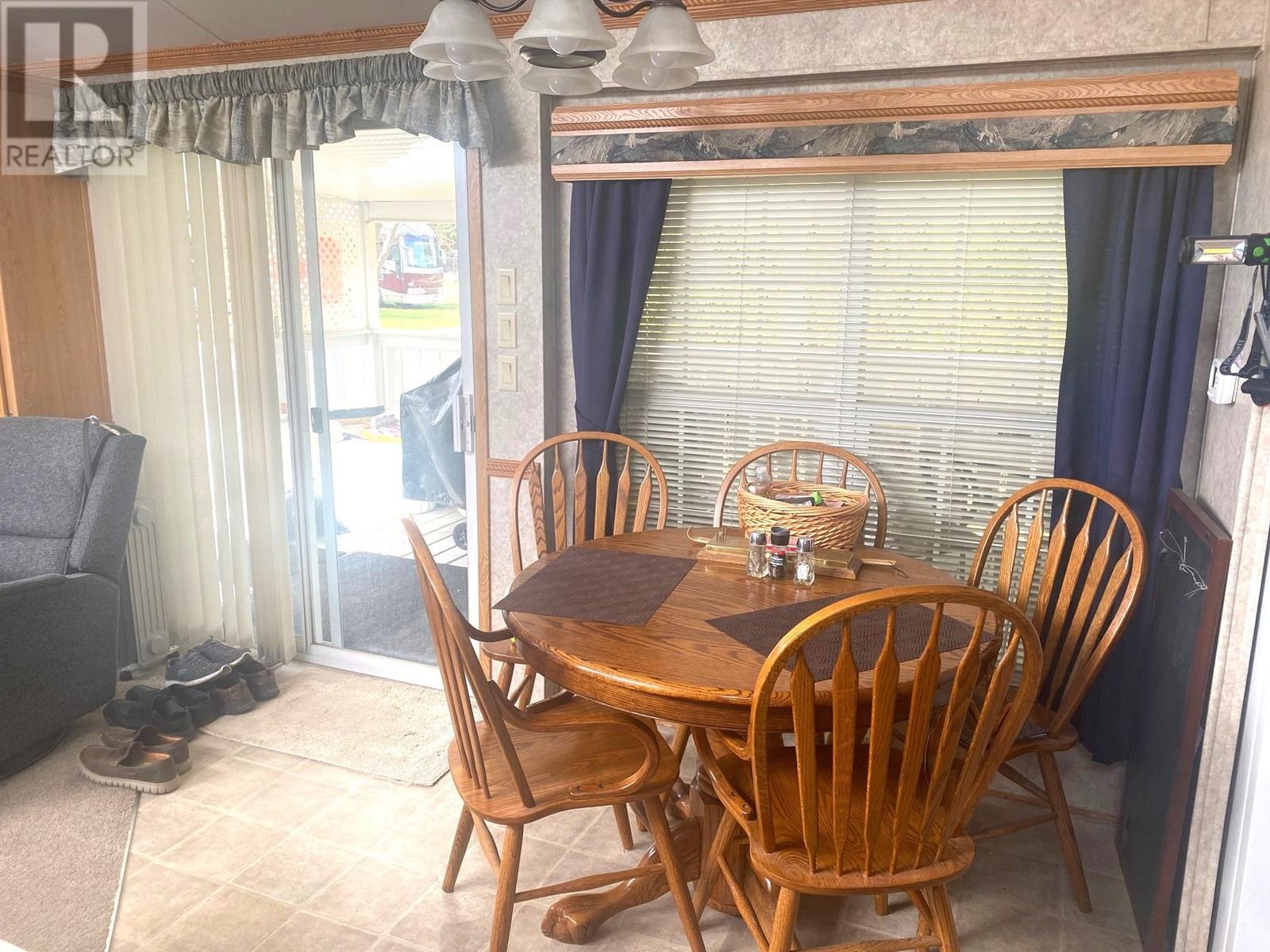 Photo 11 of 3844 Captains Village Way Unit 30, Scotch Creek BC