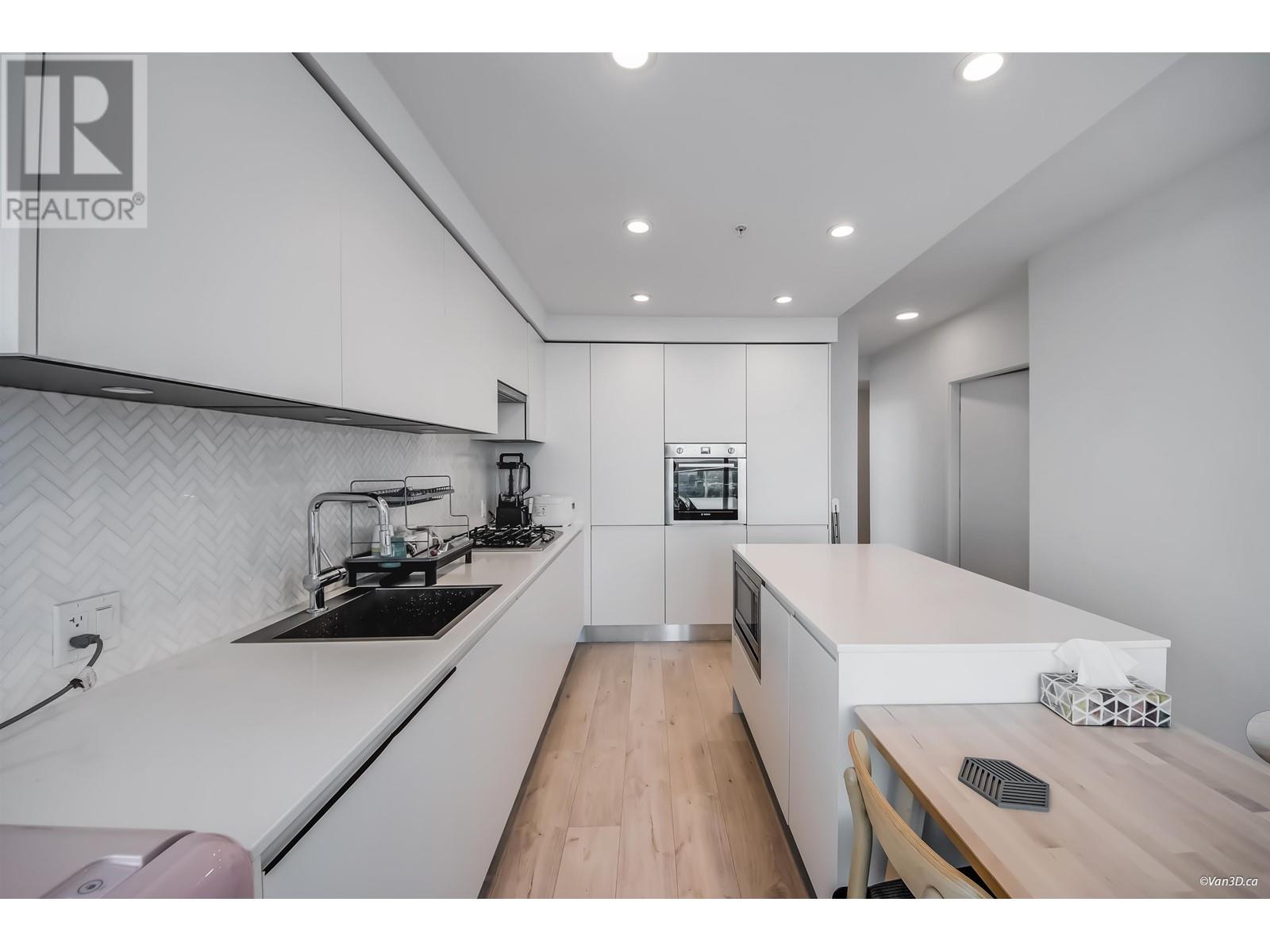 4302 3833 EVERGREEN PLACE, Burnaby