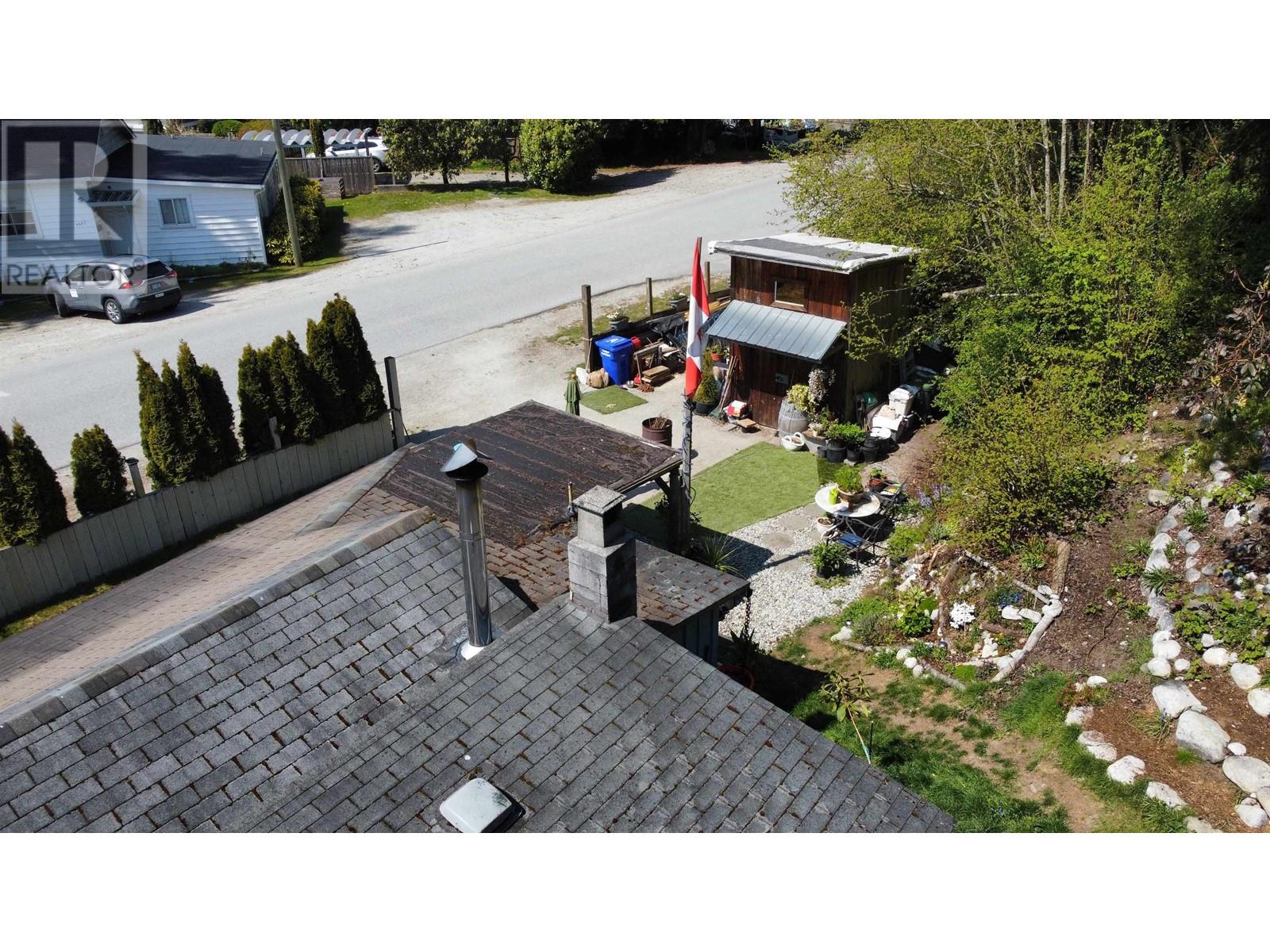 4604 WHITAKER, Sechelt