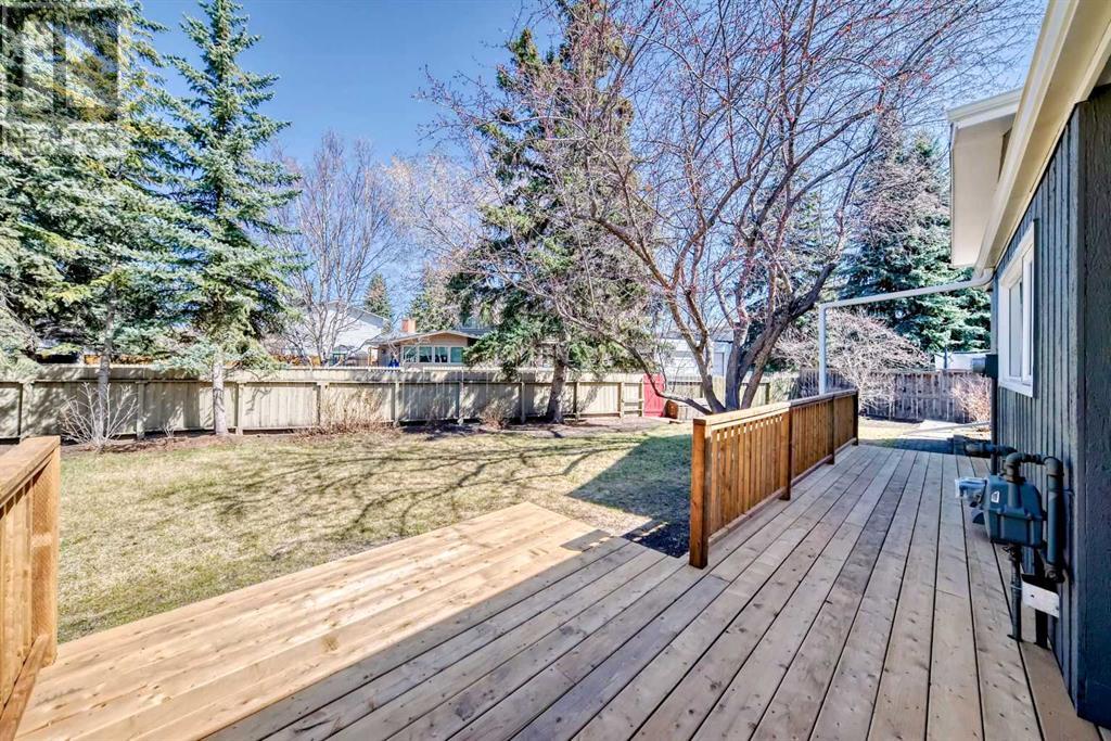 Single Family House 4 Level for Sale in  Lake Erie Place SE Lake Bonavista Calgary 