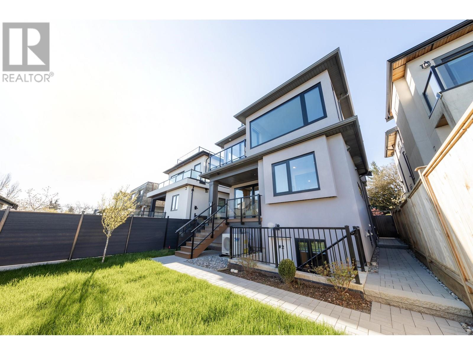 Photo 4 of 4039 W 11 Th Avenue, Vancouver BC